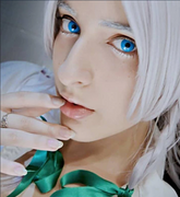 عدسات لاصقة ملونة طبية لعيد الهالوين