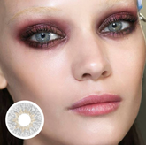 عدسات لاصقة ملونة باللون الرمادي الطبيعي