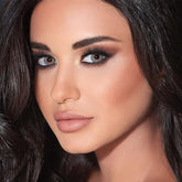 عدسات لاصقة ملونة باللون الرمادي العنبر النخبة