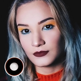 عدسات لاصقة حمراء اللون من هالووين هيل رايزر