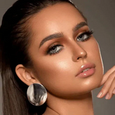 عدسات لاصقة ملونة رمادية داكنة من DIAMOND