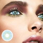 عدسات لاصقة ملونة باللون الأزرق الطبيعي