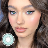 عدسات لاصقة طبيعية باللون الأزرق البحري